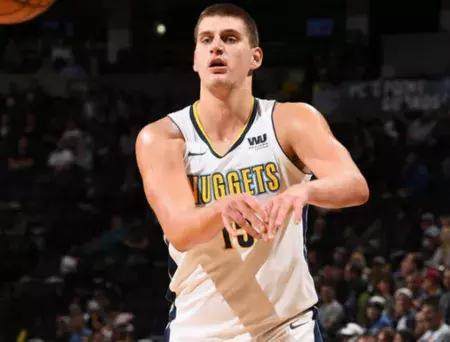 一些网友调 一些网友调