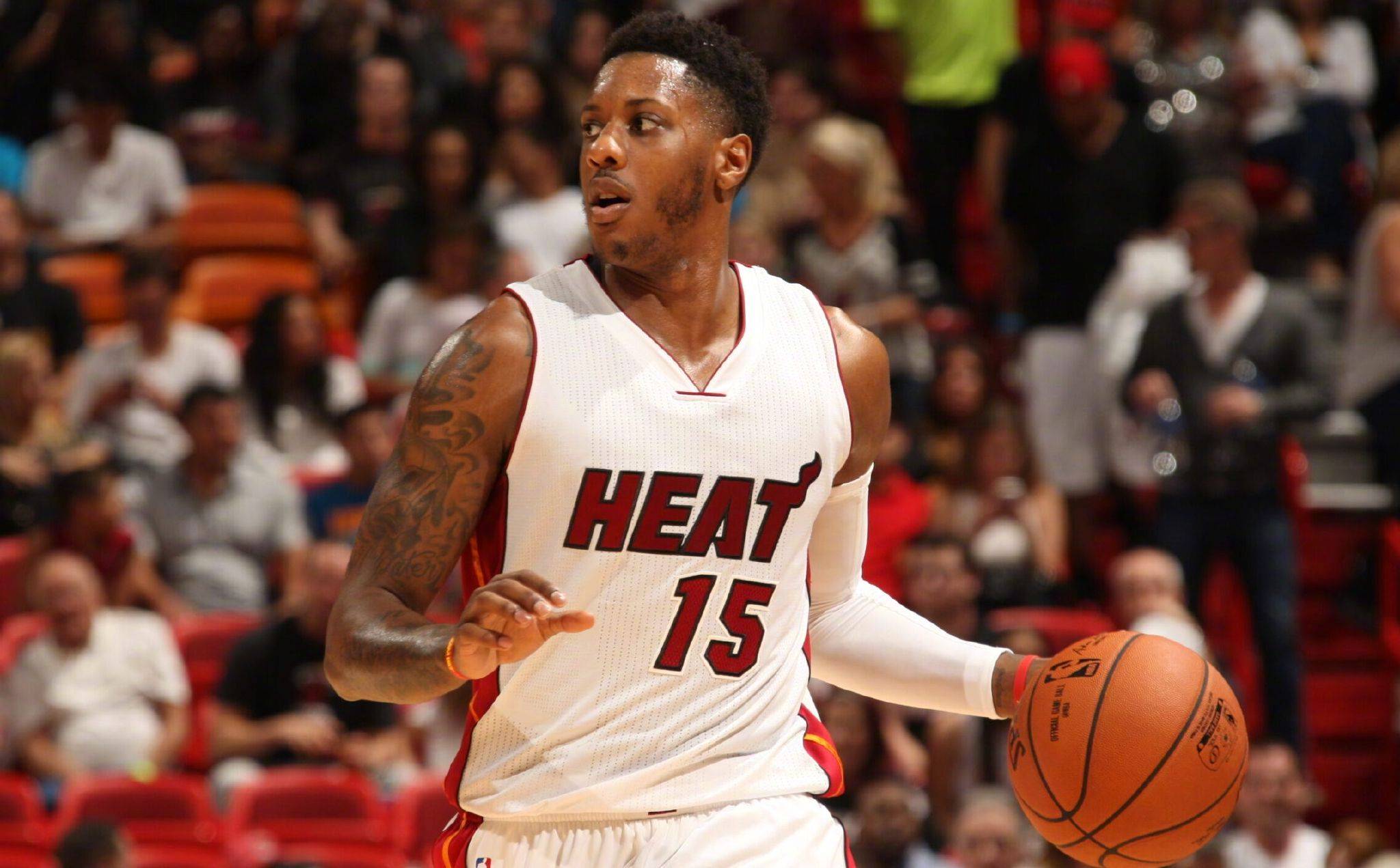 与潜在溢价 与潜在溢价