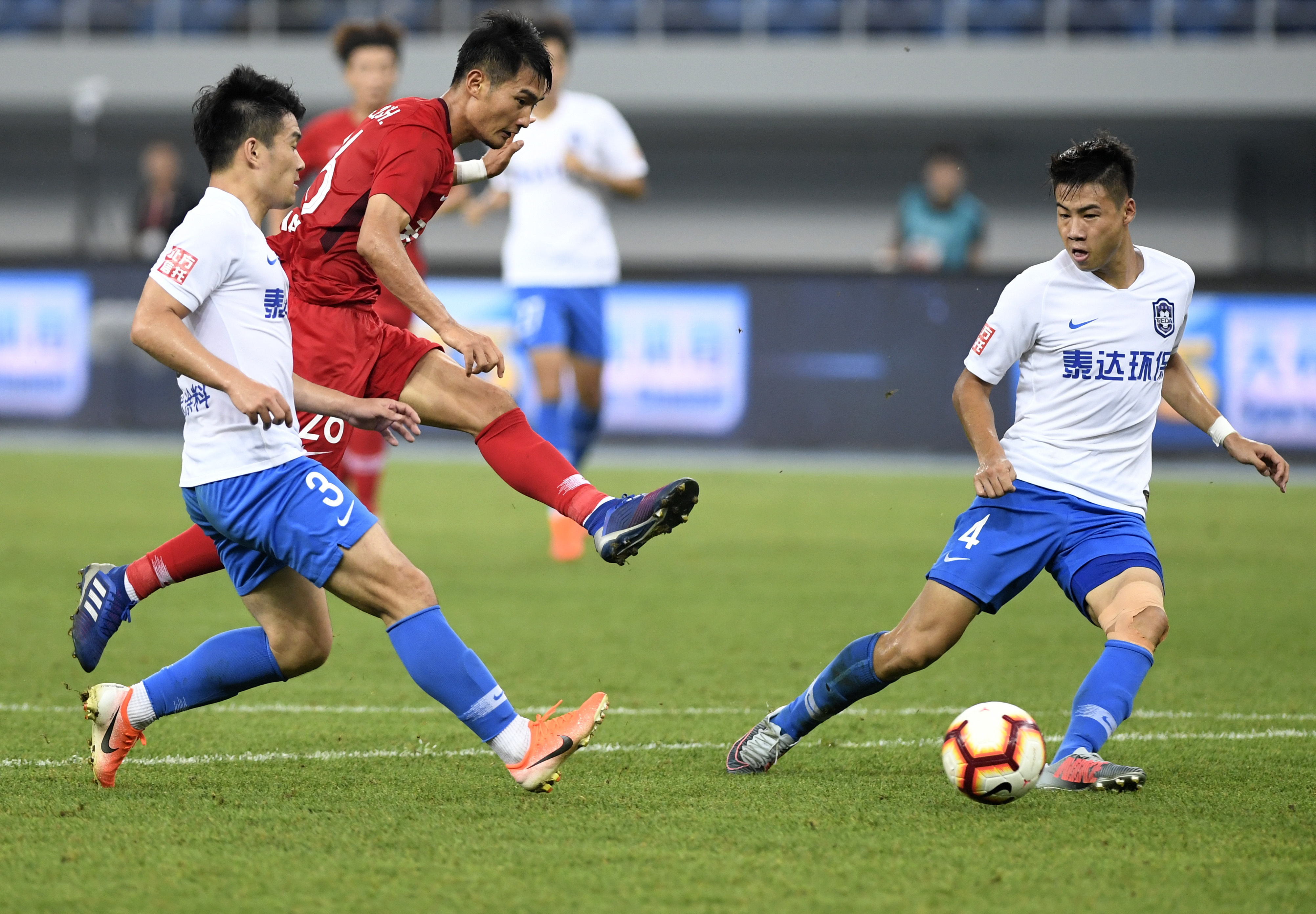 Uzi的个 Uzi的个